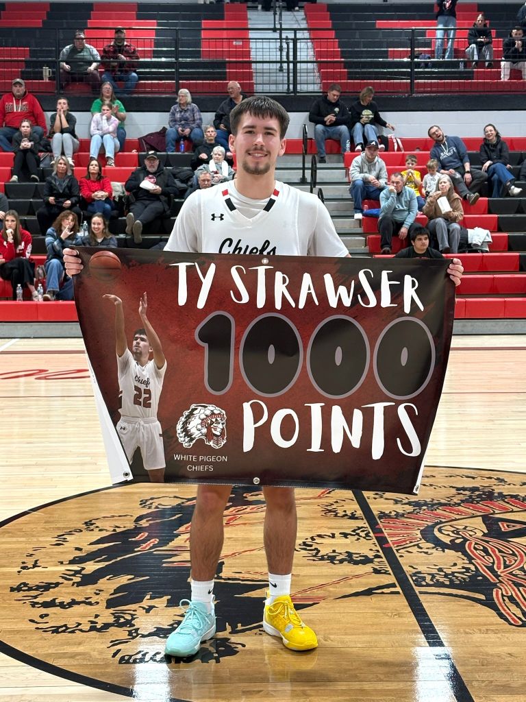 White Pigeon boys fall to Decatur 62-61, Strawser hits 1,000 points